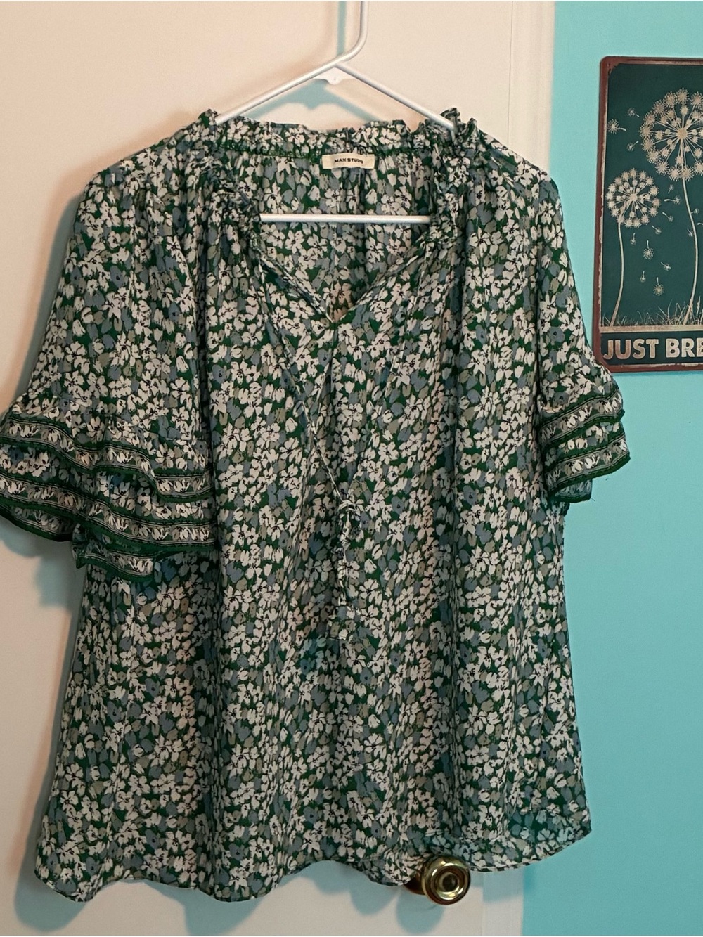 Green Floral Short Ruffle Sleeve Blouse